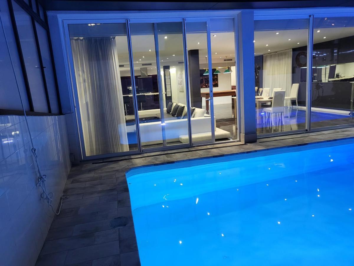 Luxurious Villa Marly II Castelldefels Exterior photo